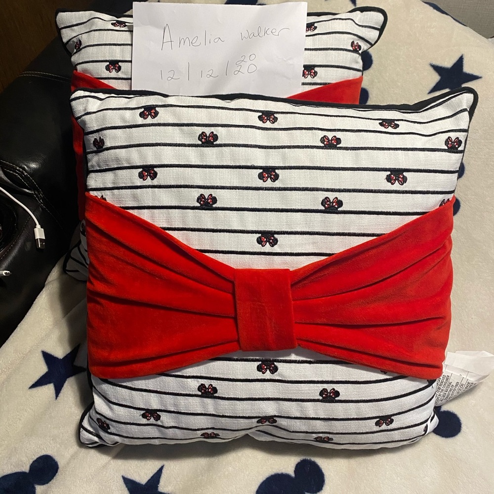 2 Minnie Mouse throw pillows